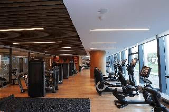 Desportos y Entretenimento