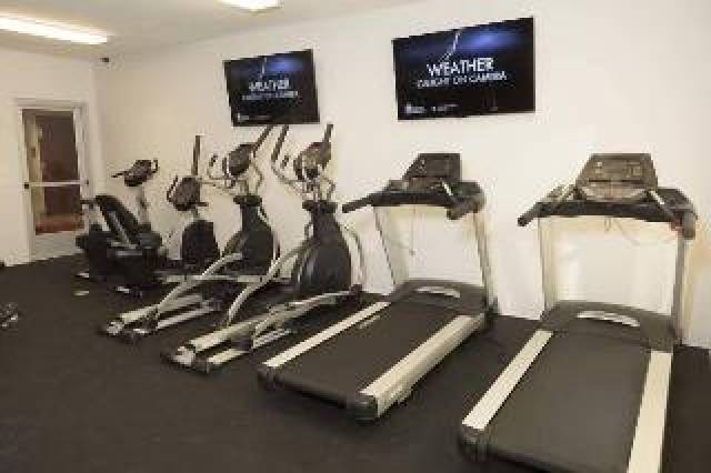 Desportos y Entretenimento