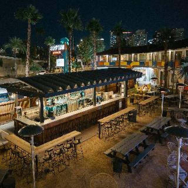 Bar