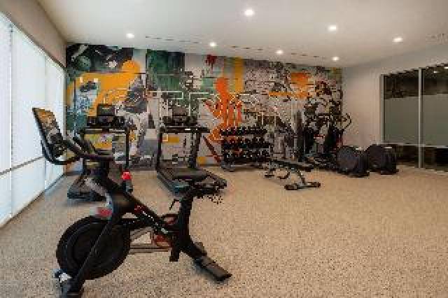 Desportos y Entretenimento