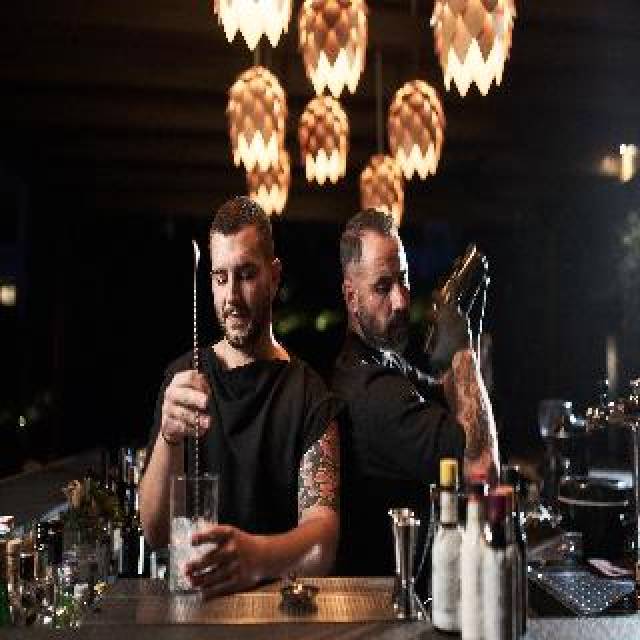 Bar