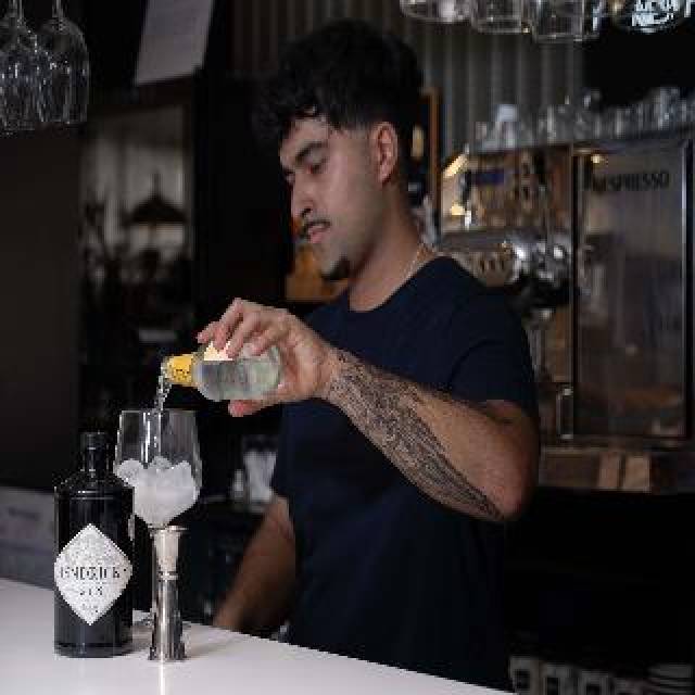 Bar