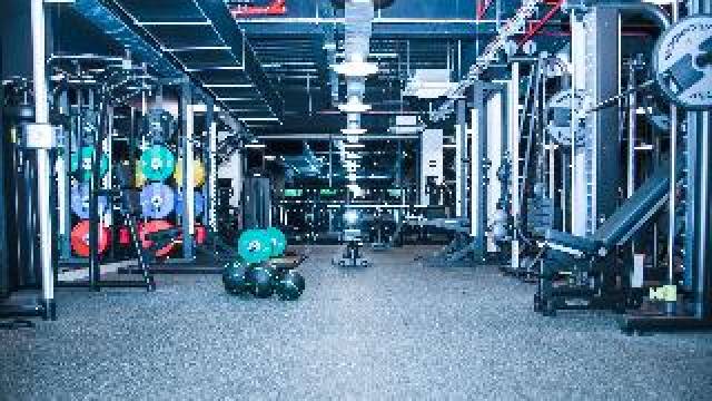 Desportos y Entretenimento