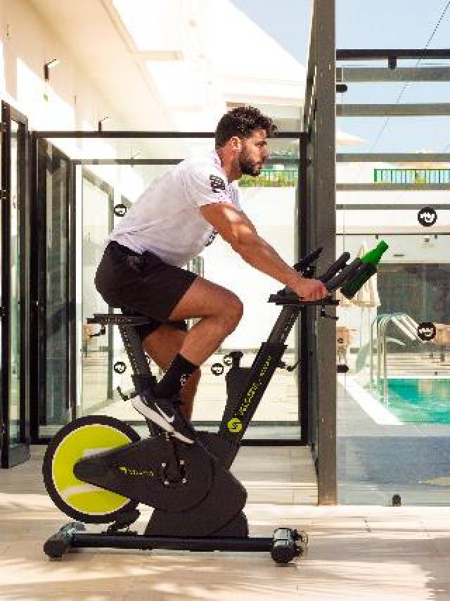 Desportos y Entretenimento