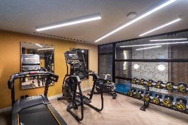 Desportos y Entretenimento
