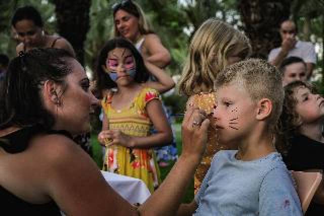 Desportos y Entretenimento
