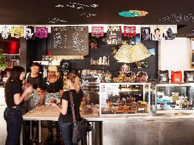 Bar