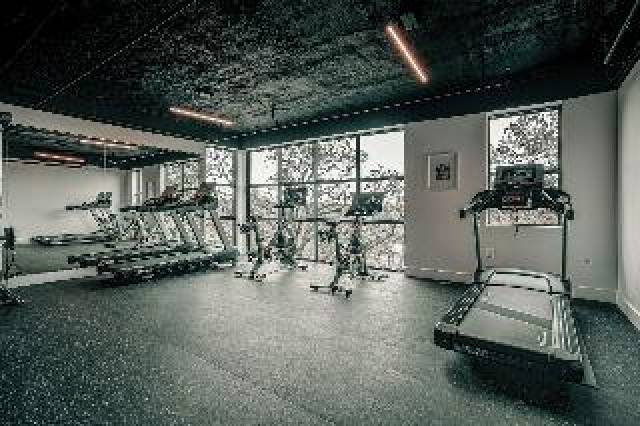 Desportos y Entretenimento