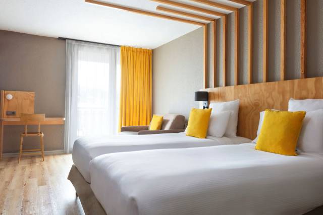 Duplo Superior com cama extra