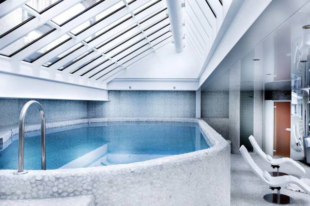 Piscina interior