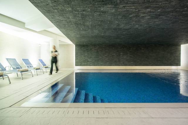 Piscina interior