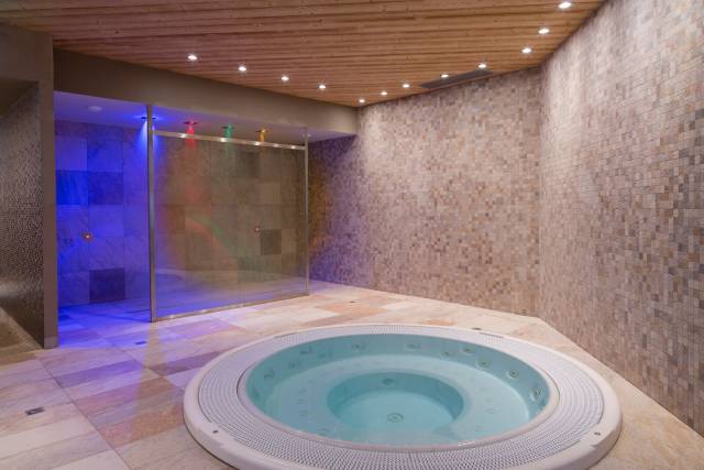 Jacuzzi