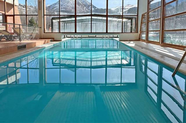 Piscina interior