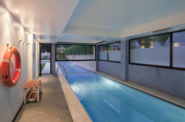 Piscina interior