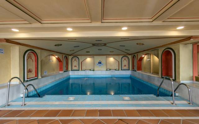 Piscina interior
