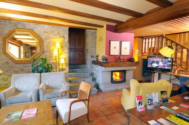 Sala de estar com lareira