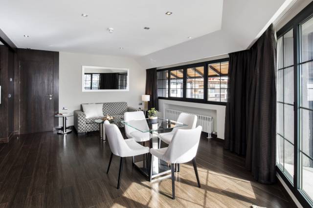 Grand Suite The Level