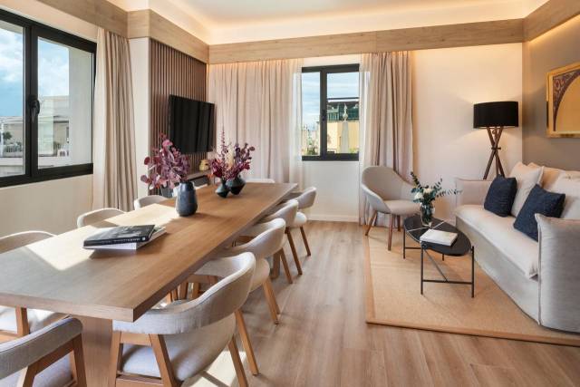 The Level Master Suite