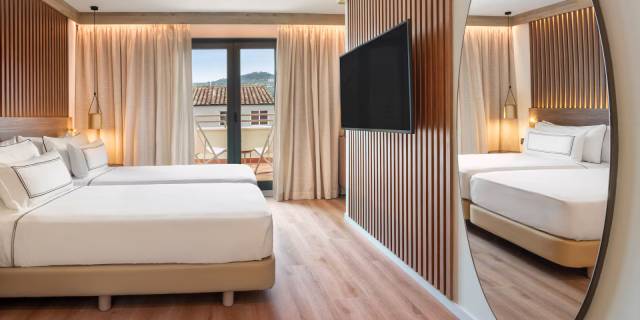 Quarto The Level Premium com Varanda