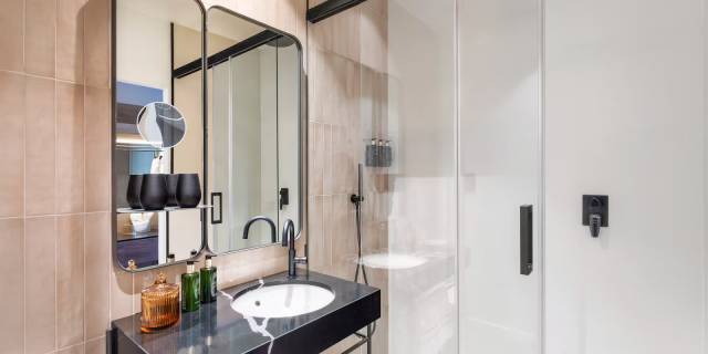Quarto The Level Premium com Varanda