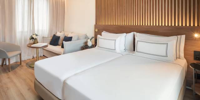 Quarto The Level Premium com Varanda