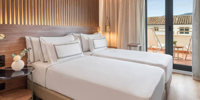 Quarto The Level Premium com Varanda