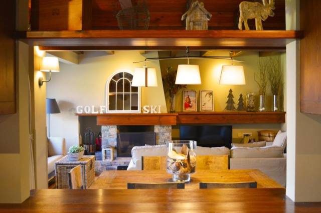Sala de estar com lareira