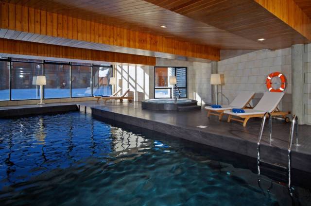 Piscina interior
