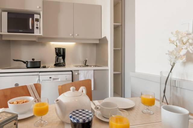 Kitchenette 