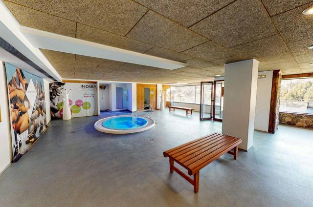 Jacuzzi