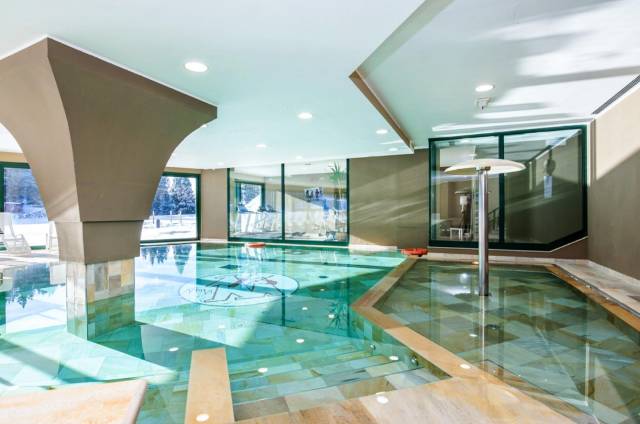 Piscina interior