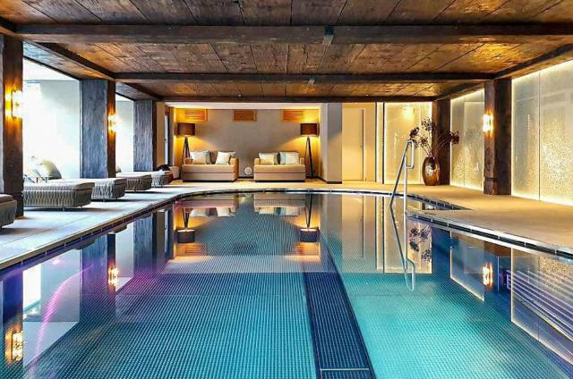 Piscina interior