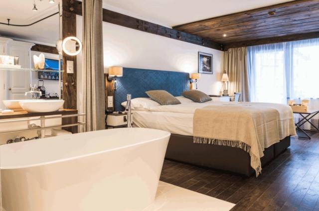 Quarto quádruplo deluxe