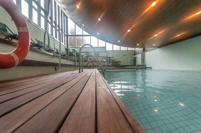Piscina interior