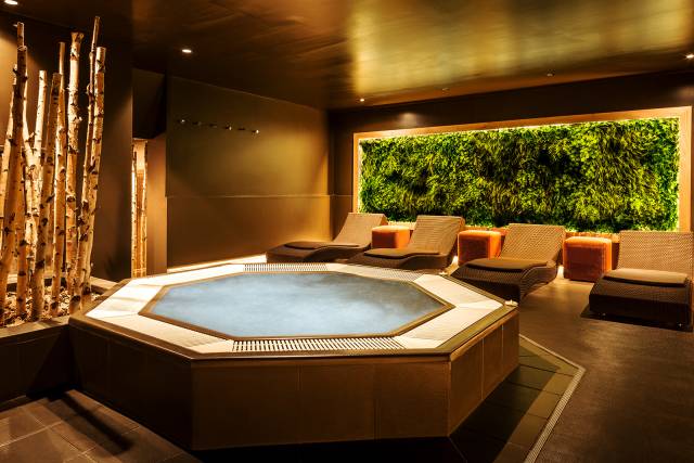 Jacuzzi