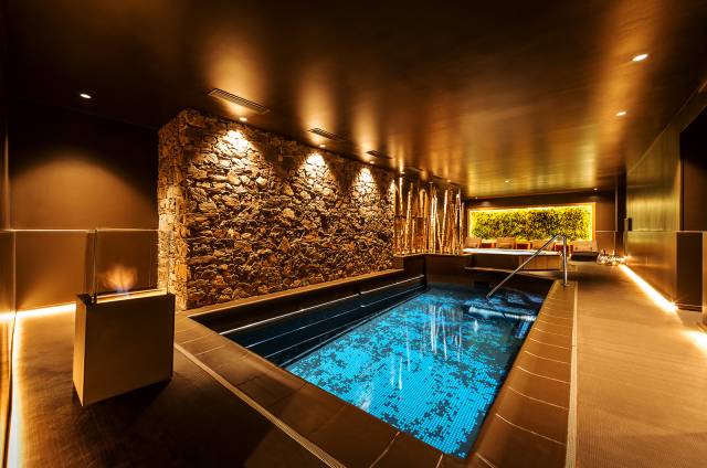 Piscina interior
