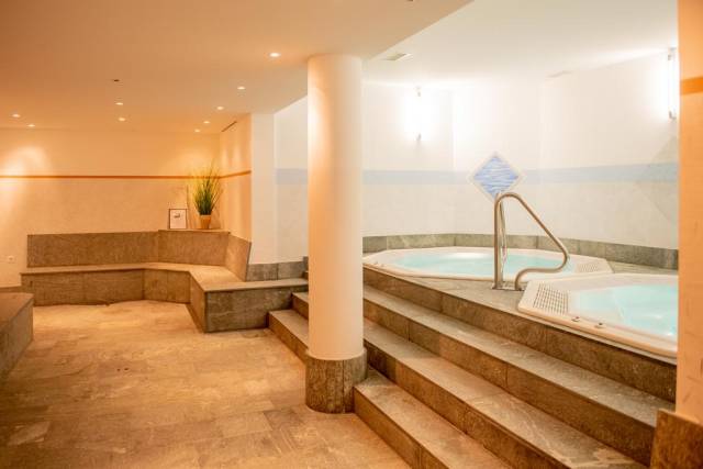 Jacuzzi