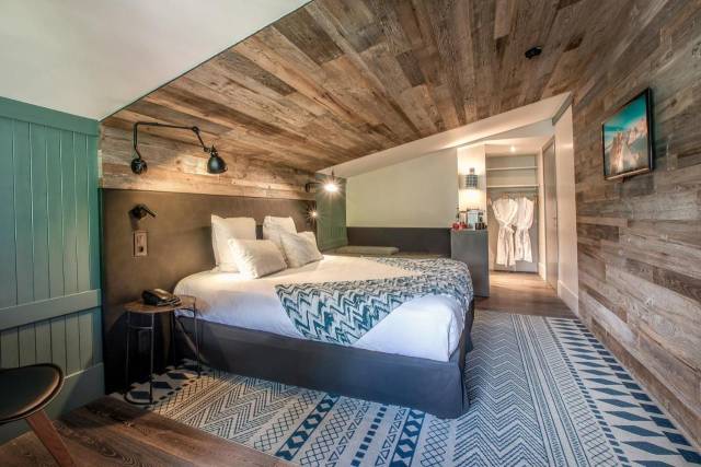 Deluxe Suite