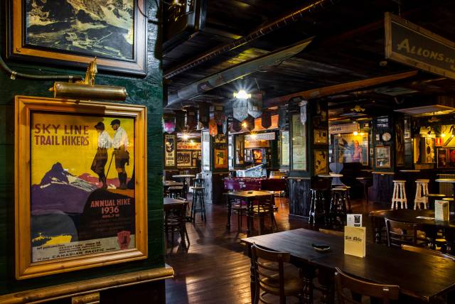 Irish Pub