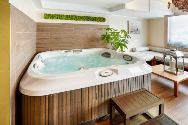Jacuzzi
