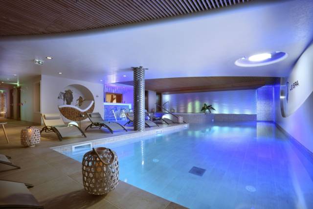 Piscina interior