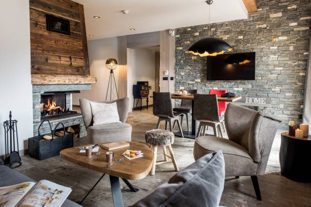 Apartamento T2 superior com lareira
