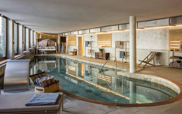 Piscina interior