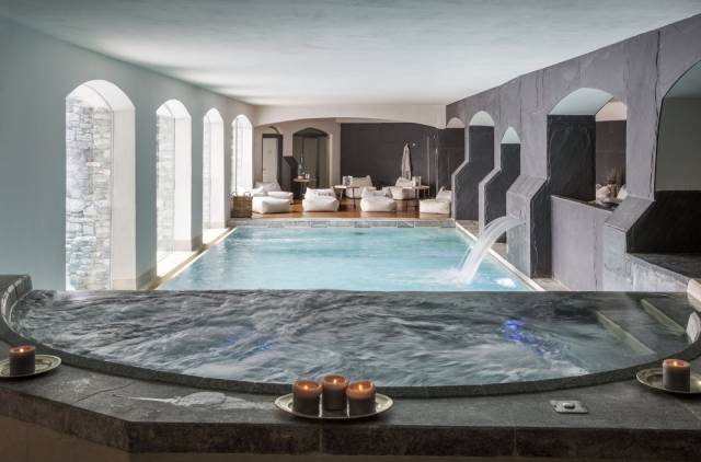Piscina interior