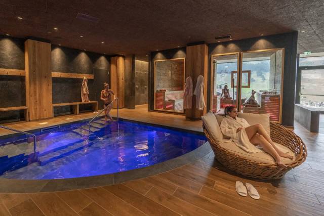 Sauna World