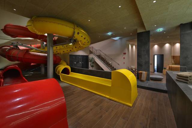 Slide & Pool