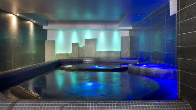 Jacuzzi