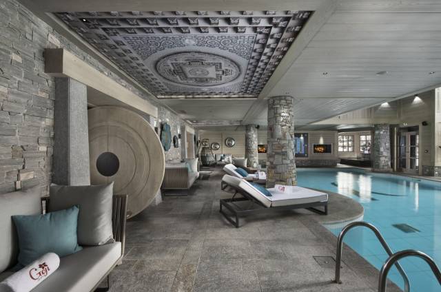 Piscina interior