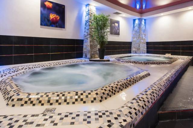 Jacuzzi