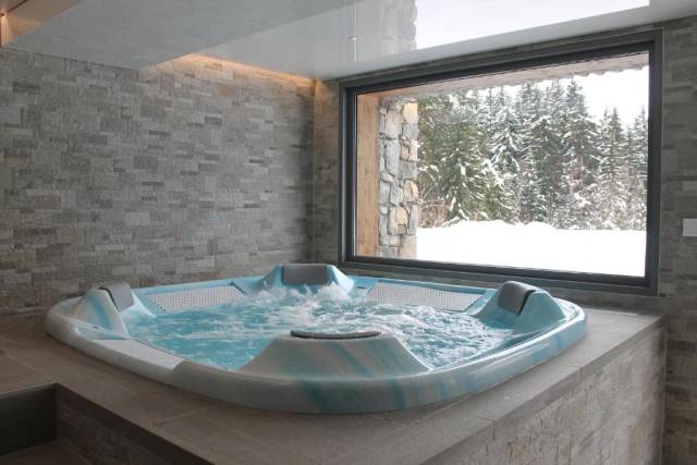 Jacuzzi
